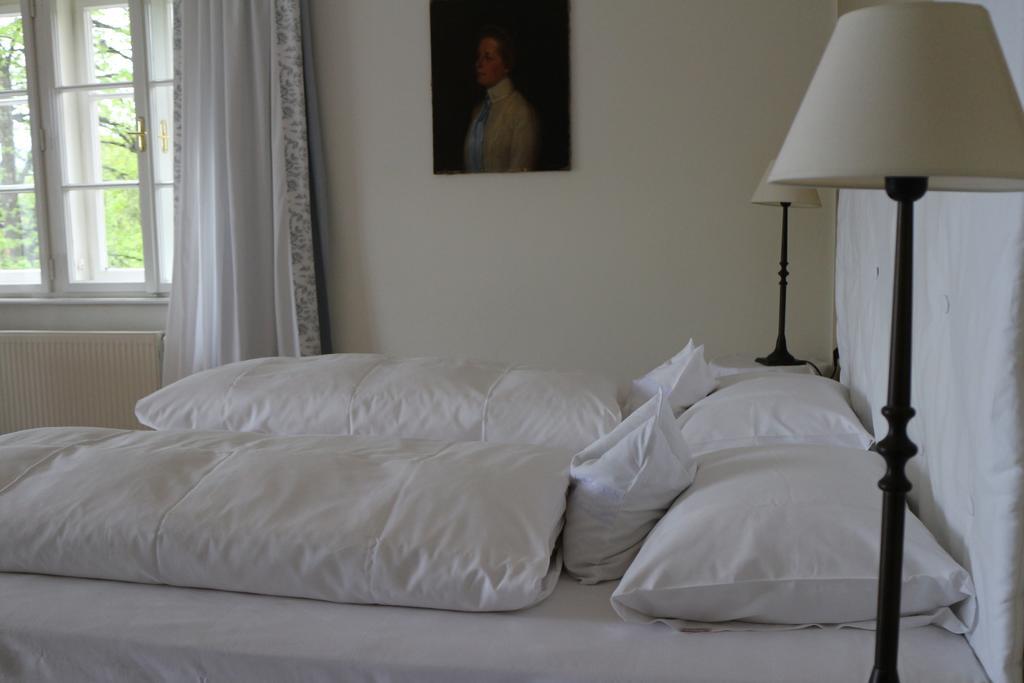 Hotel Seeschloessl Velden Velden am Wörthersee Camera foto